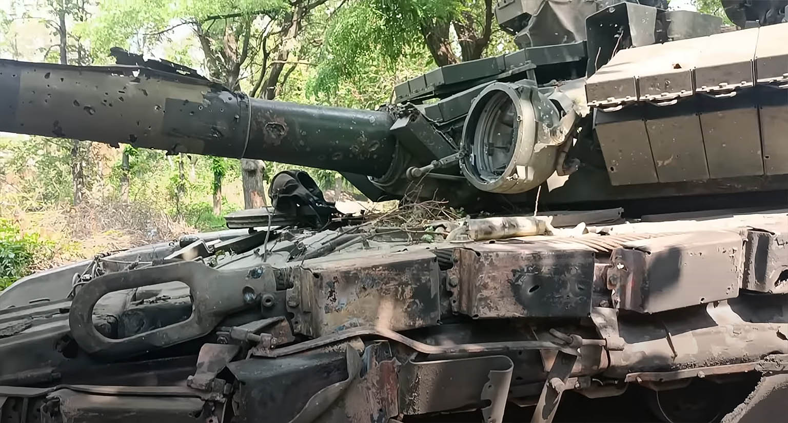 Ukrainian Tank T-64BV damages