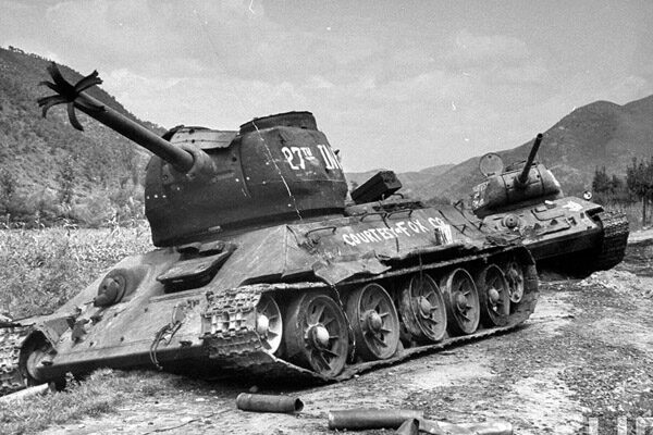 https://www.military-references.com/wp-content/uploads/2022/05/korean-war-1950-tanks-kom-600x400.jpg