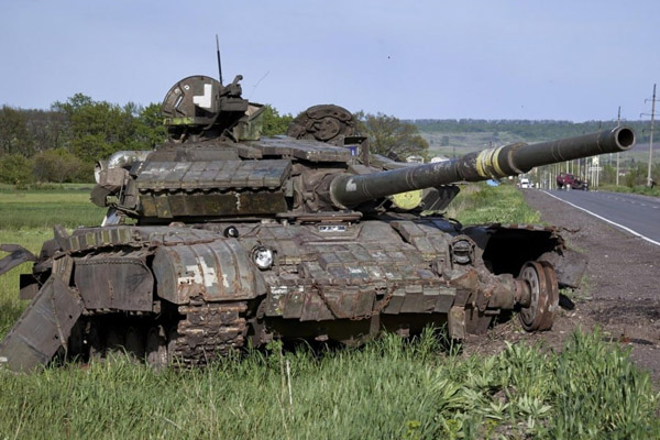 //www.military-references.com/wp-content/uploads/2022/05/rus-ukr-war-2022-tanks-ua.jpg